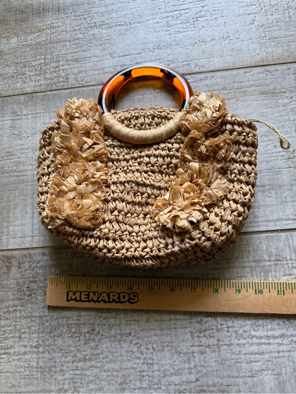 Cyprus style crochet raffia bucket bag with faux tortoiseshell handles - Picture 5 of 6